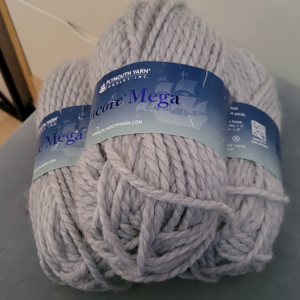 Plymouth Yarn Wool Blend 2 Skeins light Grayish Blue